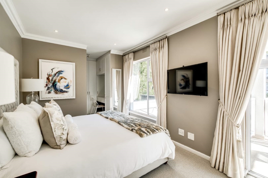 6 Bedroom Property for Sale in Newlands Western Cape